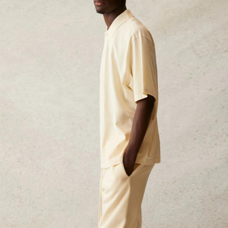 Fear of God Essentials Короткий рукав Поло SS21 С Логотипом на Спине Унисекс Топы Цвет Сливочный Крем FOG-SS21-552