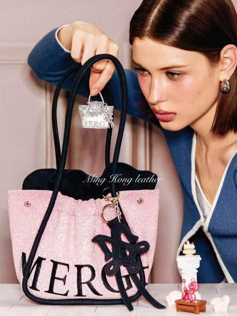 Женская мини-сумка MERGE 2025: Новая Сумка и Наплечная Сумка Кроссбоди - Простой, Модный Дизайн