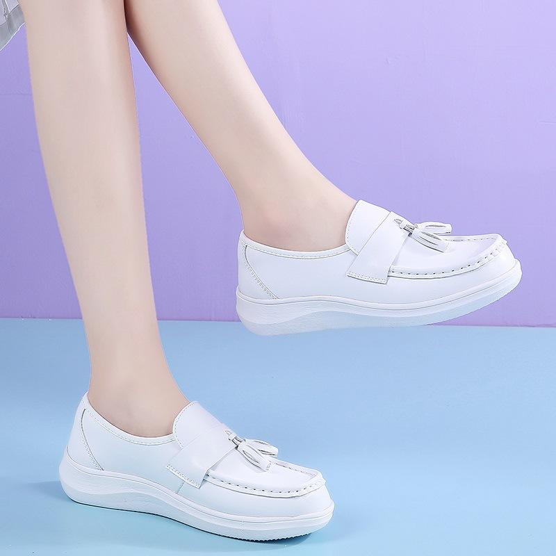 Туфли для медсестер женские весенние мягкие дышащие туфли на плоской подошве белые медицинские туфли универсальные женские туфли маленькие белые туфли