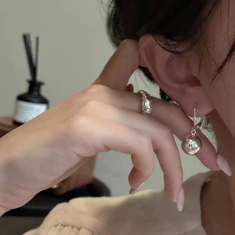 Корейские ретро серьги-шарики с серебряной иглой S925