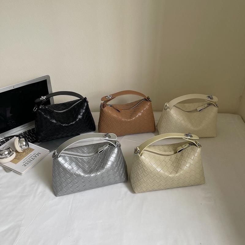 Нишевый дизайн, ручная вязка, сумка-пельмень, портативная сумка-подушка, женская новая сумка через плечо