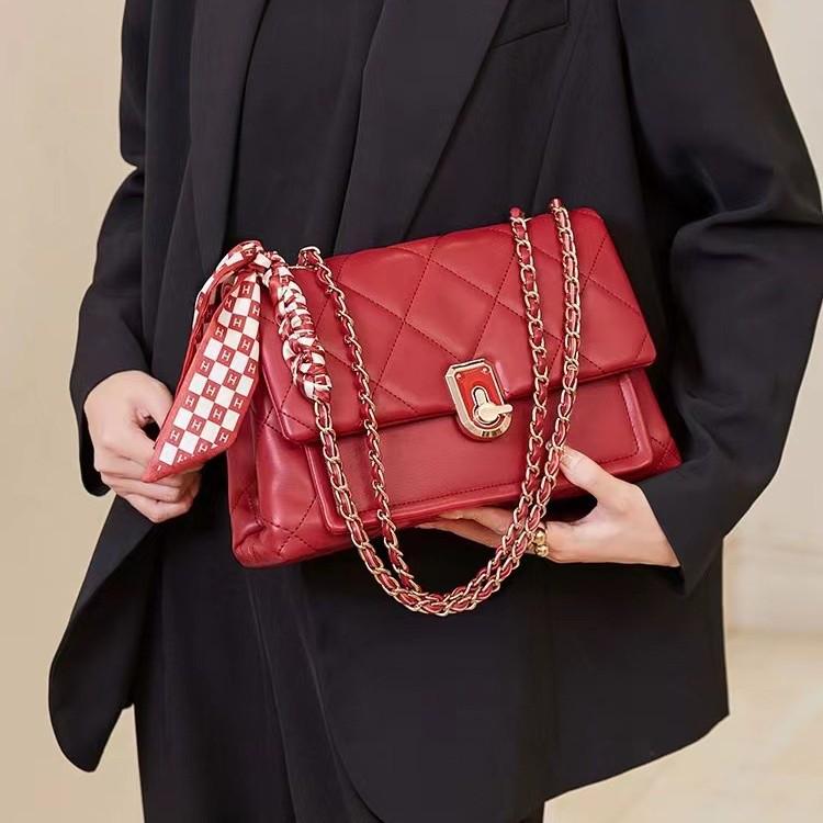 Женская красная свадебная сумочка: Модная вместительная сумка 2024 года, украшенная бриллиантами