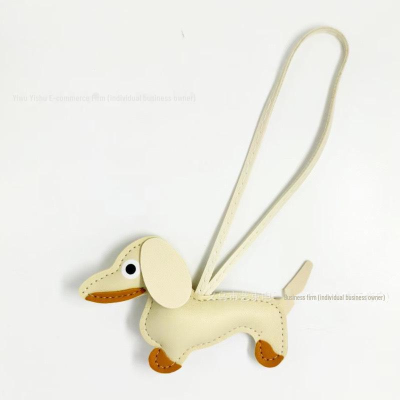 Брелок из искусственной кожи в виде таксы: Милый трансграничный аксессуар для автомобиля и креативное украшение для сумки.