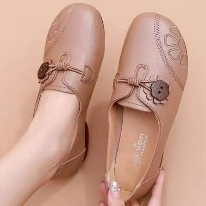 Fashion 2024 High Quality Ladies Shoes Slip-on Women's Flats Fashion Embroidery Daily Flats Women New Round Toe Light Flat Low Heels