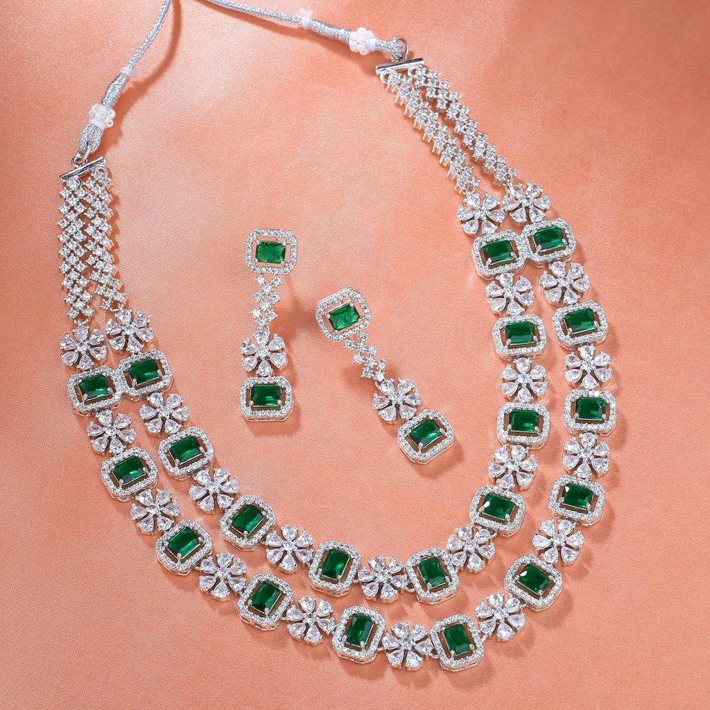 Удивительный комплект двухслойного ожерелья Estele с родиевым покрытием и CZ, мятно-зелеными и белыми кристаллами для женщин