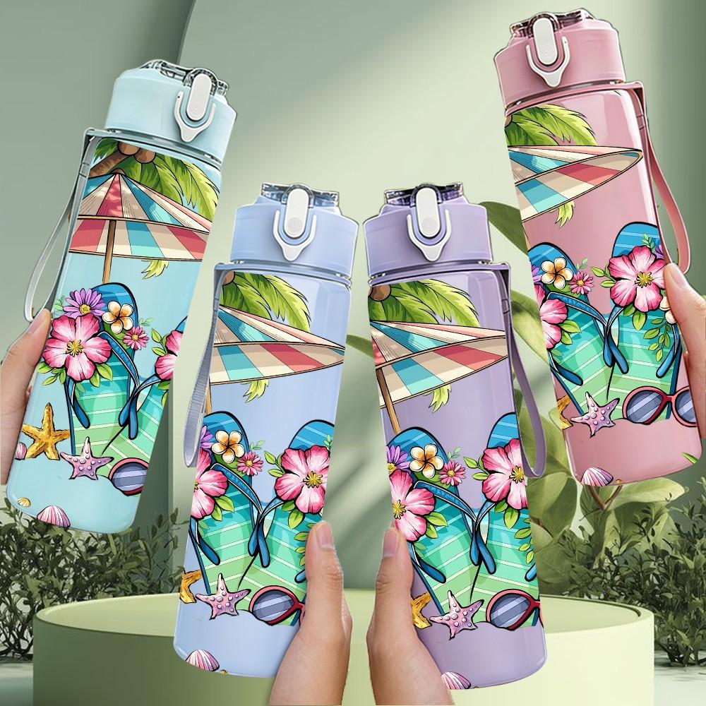 1PC Flip Flop Tropical Summer Print 750ml Color Plastic Sports Water Bottle Leakproof Flip Straw Lid Suitable for Sports Office Home Use