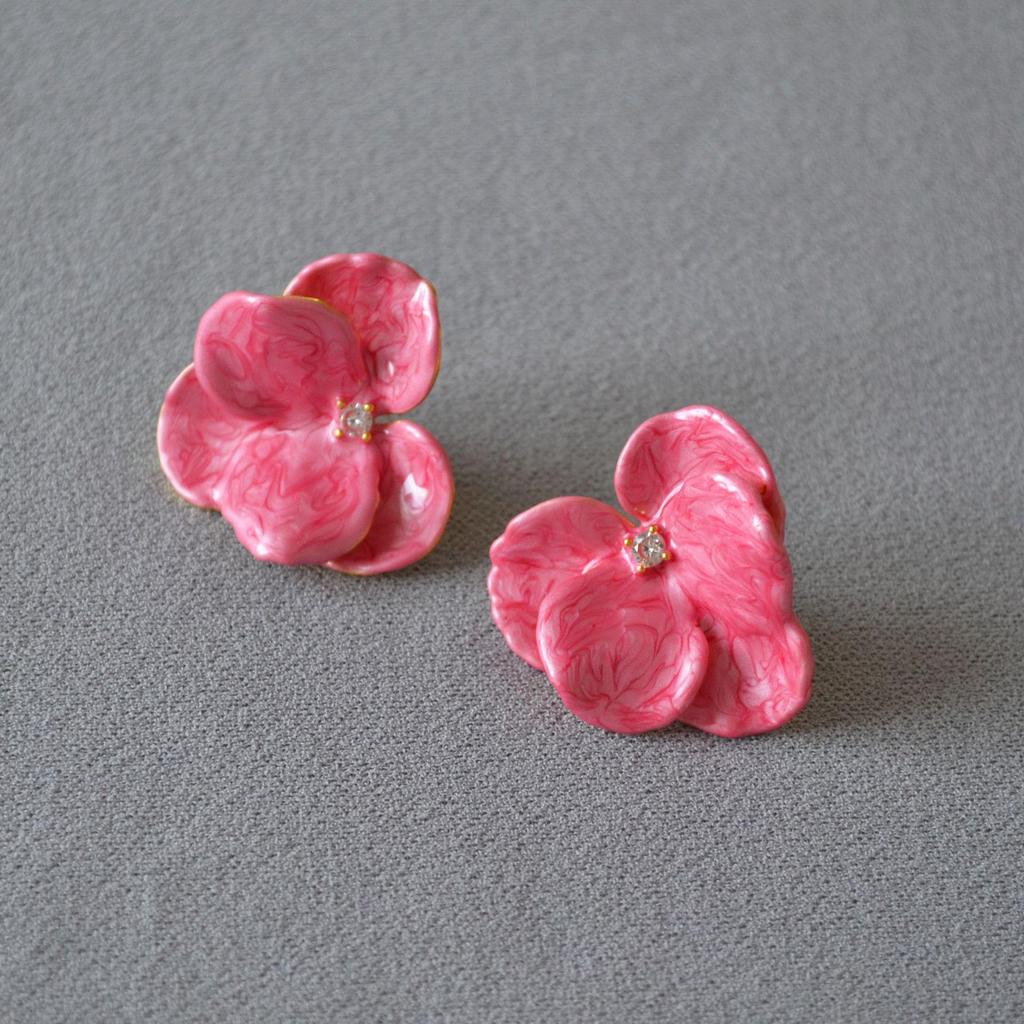 Серьги-пусеты с 3D-цветами и эмалью - Элегантный французский дизайн для женщин