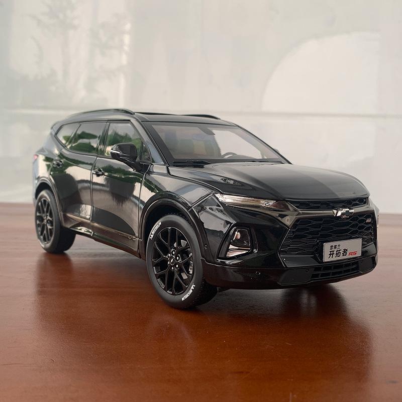 Dealer Edition Car Model,1:18 GM Chevrolet Blazer RS,Diecast Model for Collections,Display and Gift for Friend