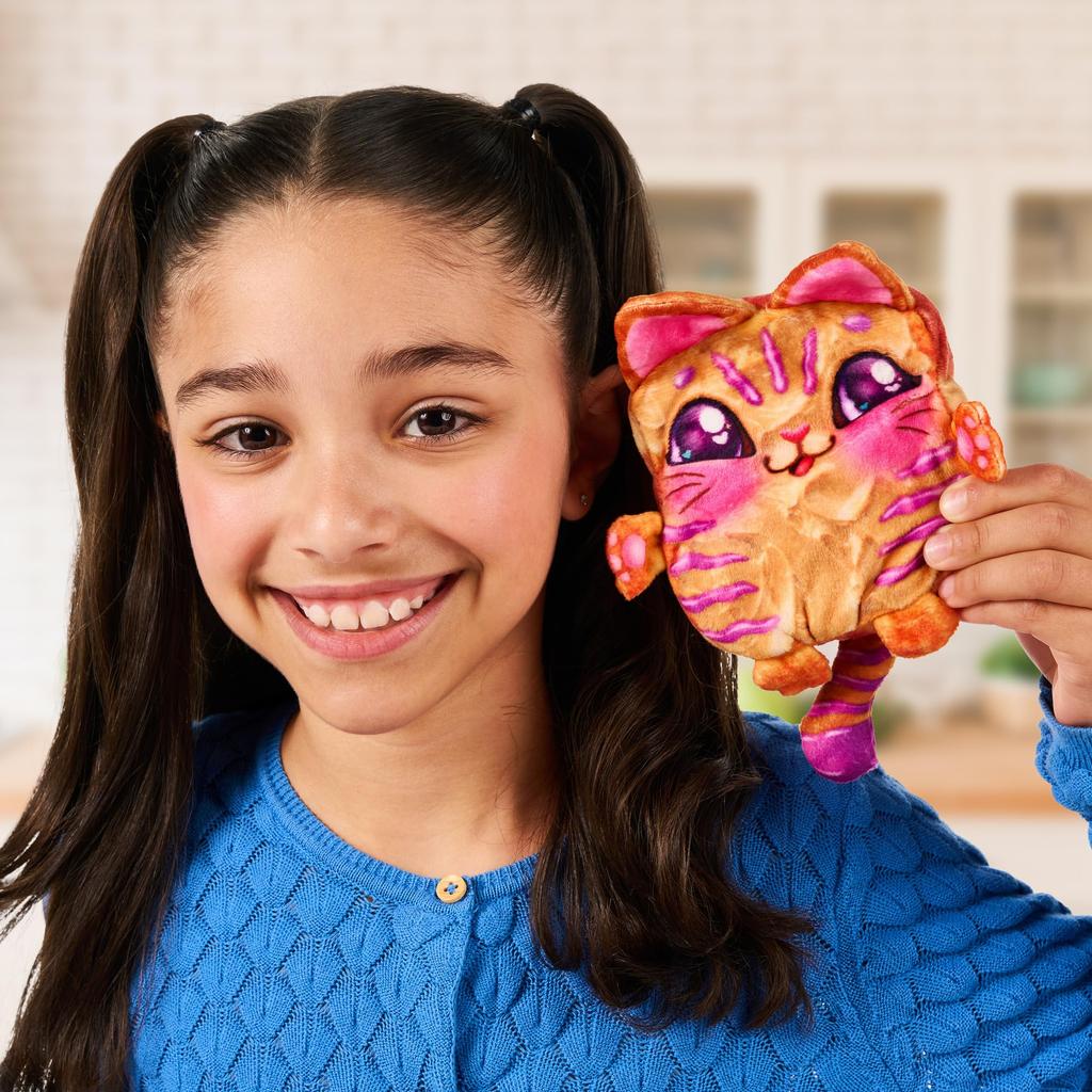 Cookeez Makery Toasty Treatz Тостер с ароматизированной плюшевой игрушкой Всего 1 Сделайте мягкий и мягкий сюрприз плюшевый друг-зверек Смотреть сюрприз с начинкой