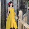 Желтое платье-фея с открытой спиной и халтер-неком для летнего пляжного стиля