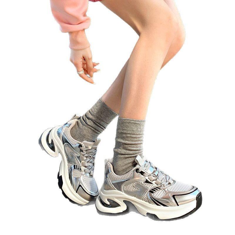 Весенняя платформа папины кроссовки женские новые сетчатые дышащие модные серебристые увеличивающие рост повседневные спортивные туфли трендовая обувь