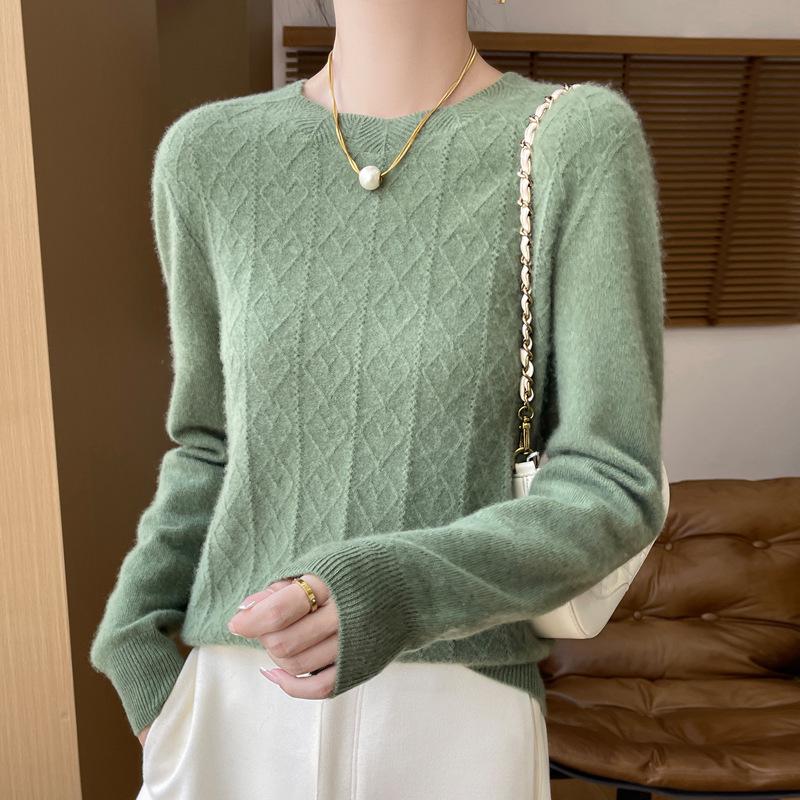 Women's Cable Knit Pure Wool Sweater, 2024 Autumn/Winter, Solid Color, Round Neck, Warm Base Layer.