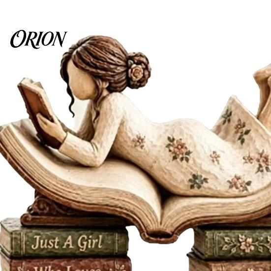Detailed Wooden Craftsmanship 2D Flat Reading Girl Figurine with Stacked Book Design for Lovers, Small Ornament Bedside Table Decorative Tabletop