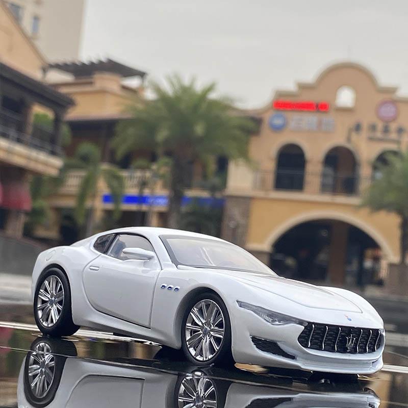 1/32 Maserati Alfieri Concept Car Alloy Sports Car Model Diecasts Metal Car Toys Vehicles Sound Light Simulation Kids Gift