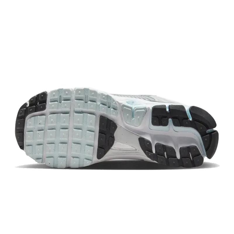 Nike Vomero 5 GS Metallic Swoosh Kids Sneakers White Pure-Platinum Glacier-Blue HQ3255-043