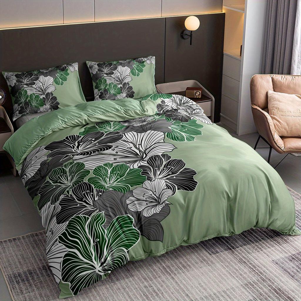 Soft and Comfortable Floral Digital Print Duvet Cover Set for Bedroom and Guest Room  Includes 1 Duvet Cover and 2 Pillowcases