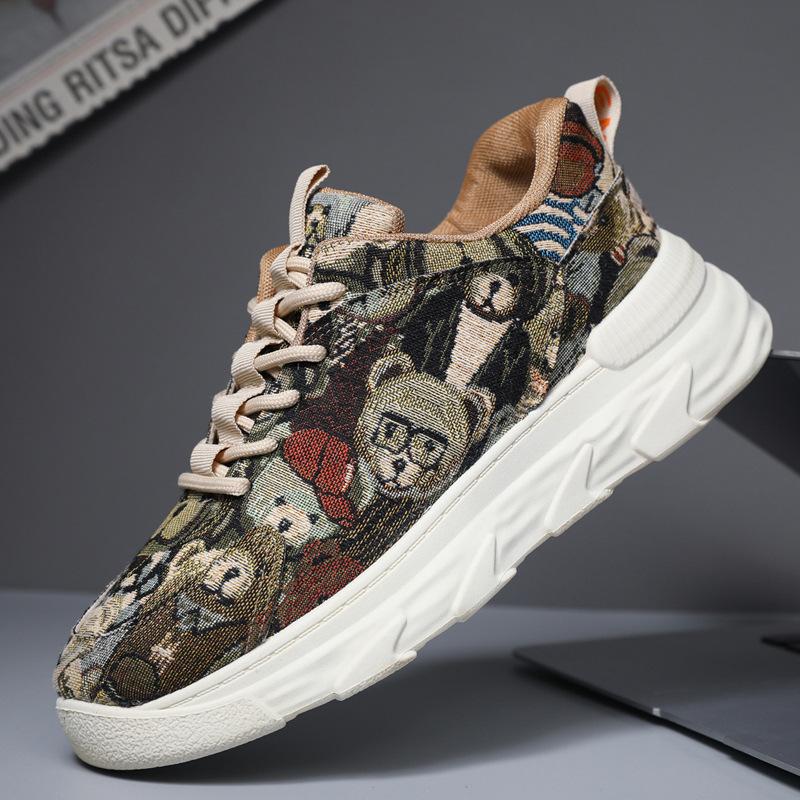 Processing Custom Large Size Men's Autumn Cloth Shoes Comfortable and Versatile Sports Shoes Trend Printing Dad Shoe Manufacturer