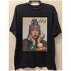 Ladies' T-shirt Features Eye-catching Print Design, Handwritten Signature,and Luxurious Headwear and Accessories Art Enthusiasts