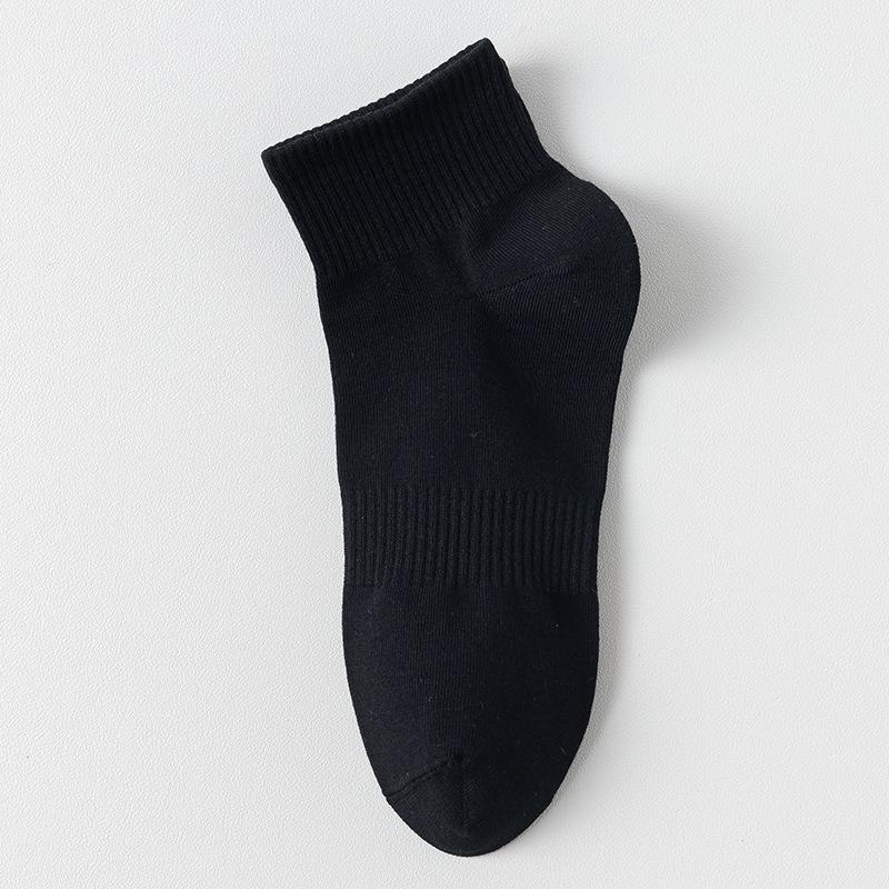 Мужские летние тонкие однотонные дышащие и влагоотводящие спортивные носки до середины икры