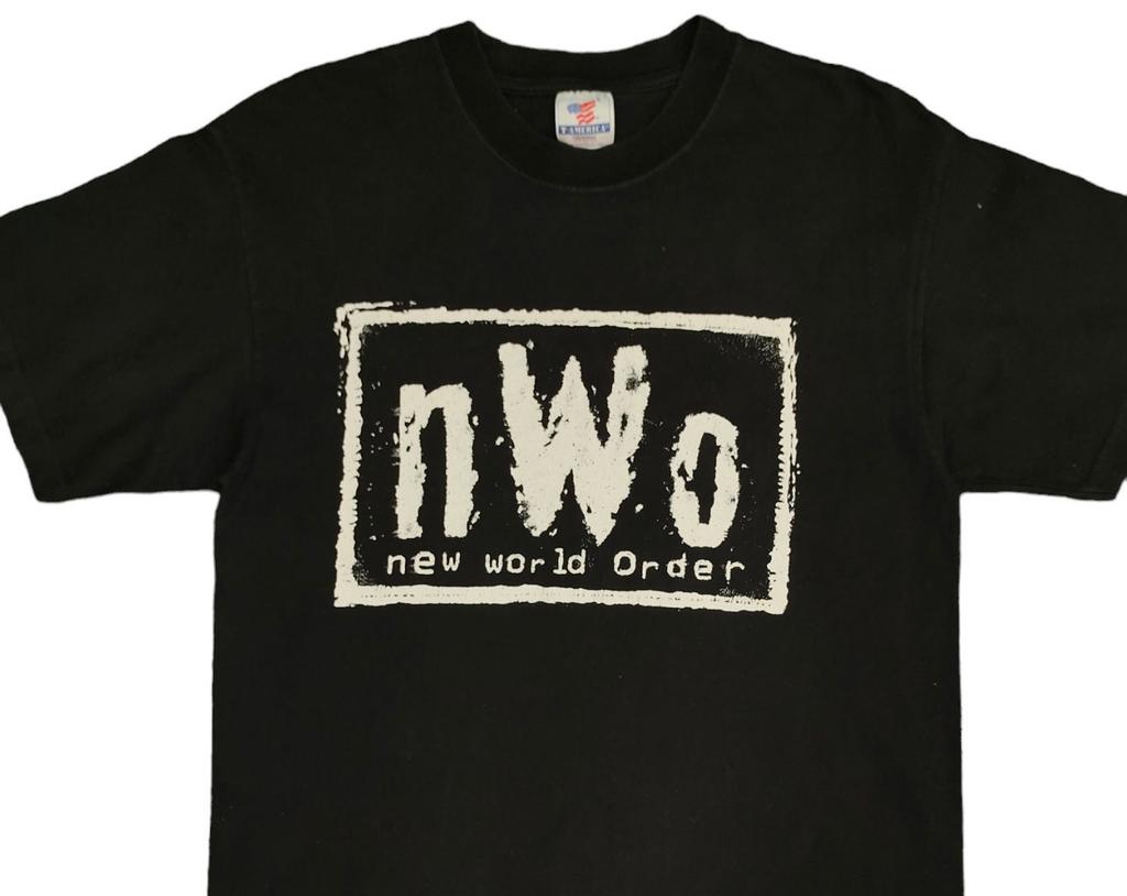 Vintage 90s NWO Wrestling T-Shirt - Hulk Hogan - Size L