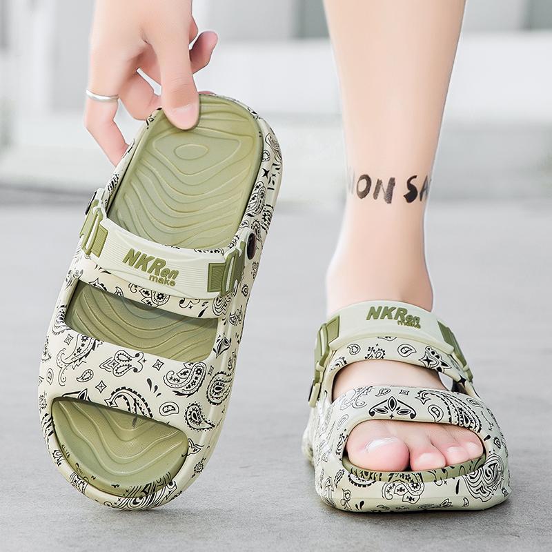 2025 New Anti-Slip Men's Summer Outdoor Slippers Thi Bot Beach Sandals EVA Casual Shoes Platform Clogs Men Home Garden Outdoor