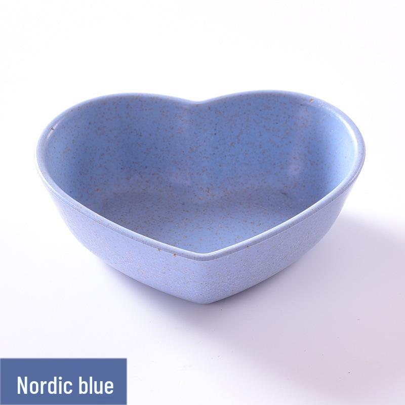 Heart Wheat Straw Seasoning Dish: Creative Plastic Pickle & Snack Plate.