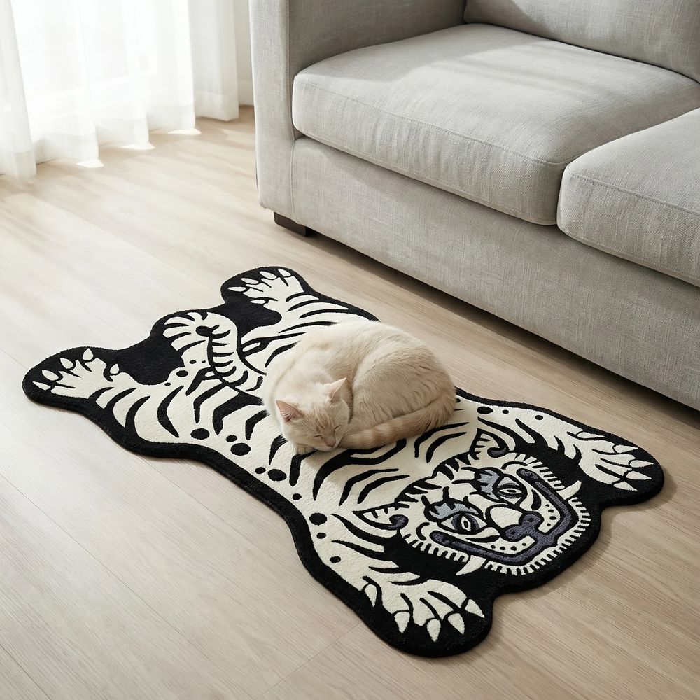 Special-Shaped Tiger Pattern Carpet Bedside Rug For The Bedroom Cool And Easy To Clean Coffee Table Pad For Home Decor