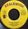 7-дюймовая пластинка ANTHONY MALVO / CAPLETON - One Day Rude Boy NONE Real Music 2003 Ямайка Регги, Ска и Даб Б/У