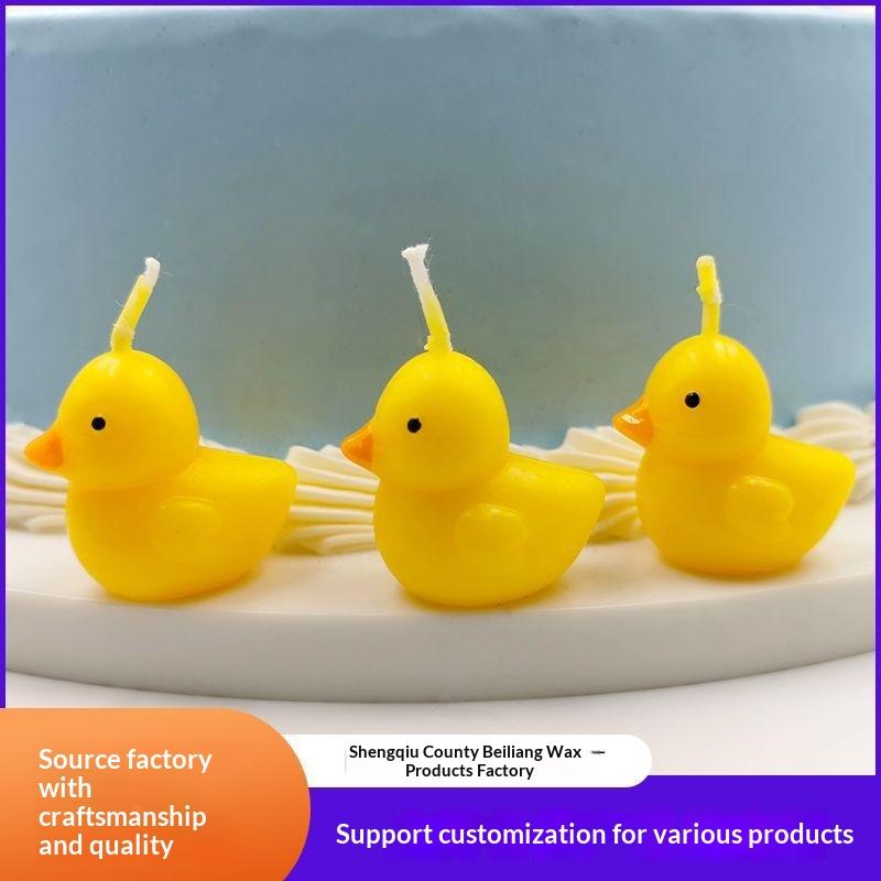 Creative Small Yellow Duck Cartoon Birthday Candles Paraffin Wax Smokeless Cake Decoration for Children Food Grade