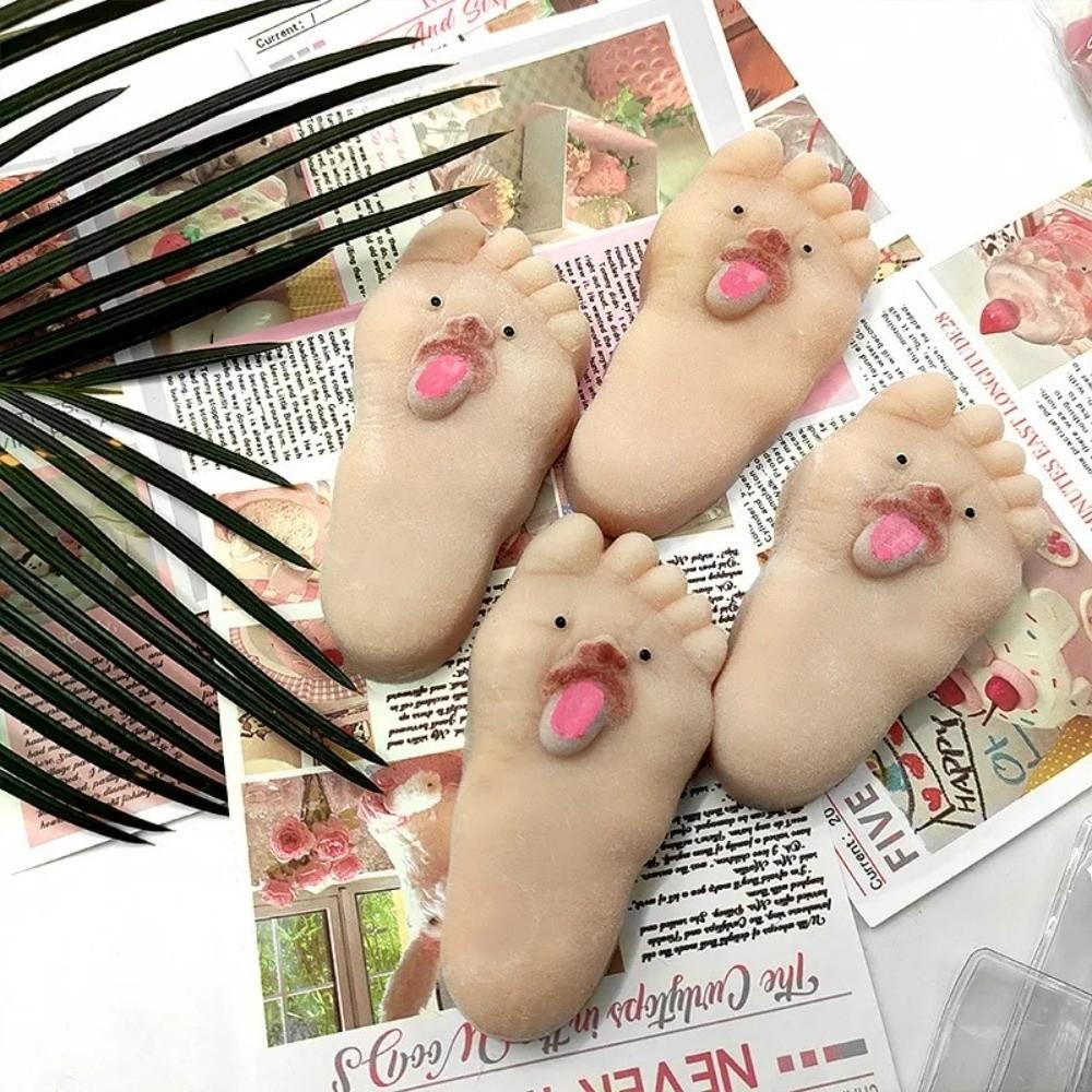 Tongue-Sticking Out Squeeze Toys Hunting Tricky Squishy Stress Toy Novelty Pinch Toy Kids