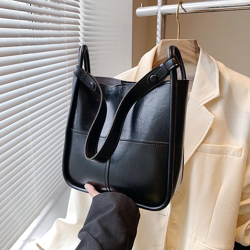 Ielgy Large-Capacity Bag High-End Textured Messenger Bag Fashionable All-Match One-Shoulder Armpit Bucket Bag