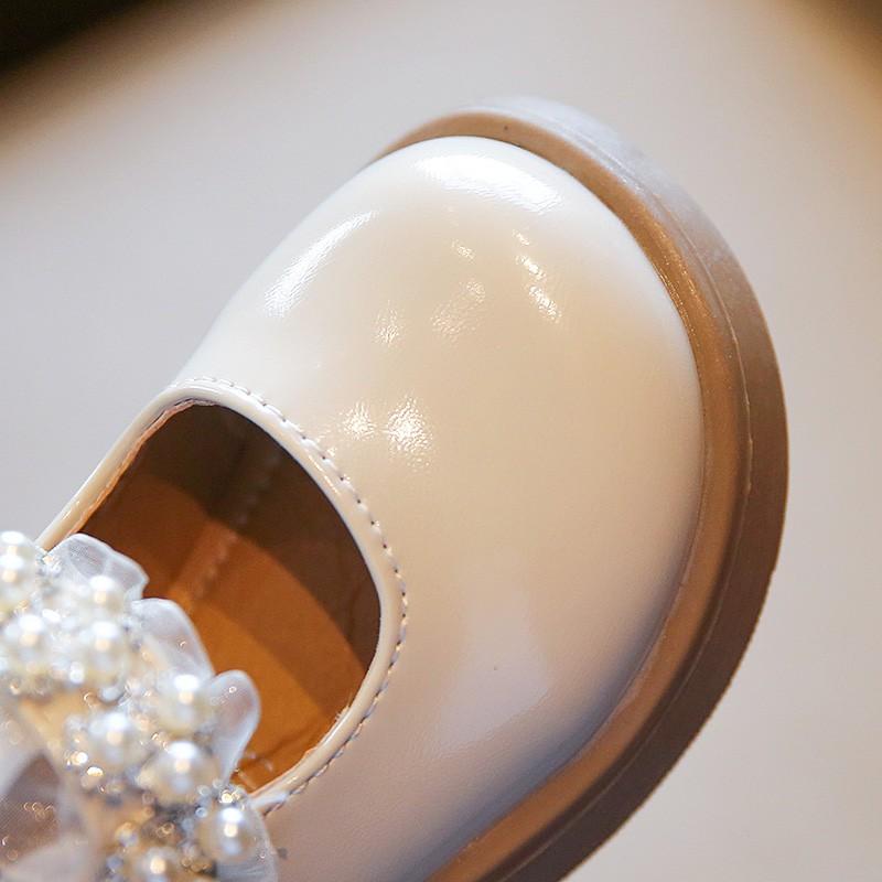 Весенне-осенние детские кожаные туфли для девочек, свадебные туфли на день рождения с жемчугом, одинарные туфли, детская обувь принцессы черного, бежевого цвета