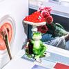 Yousheng Red Mushroom Drinking Frog Statue Holding Beer Bottle Sitting Frog Resin Figurine Animal Sculpture Indoor Outdoor Garden Decoration Ornament