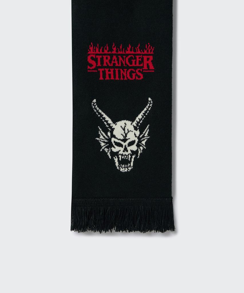 Musinsa Standard [Коллаборация Stranger Things] Шарф Клуба Адского Пламени [Черный]