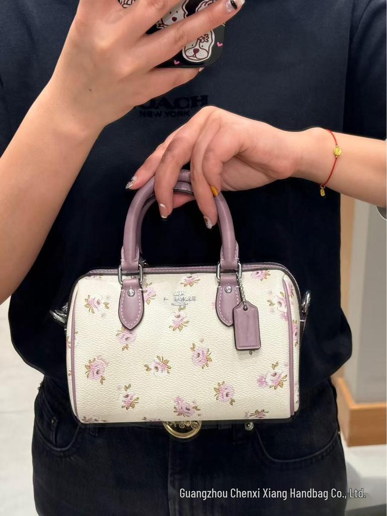 Сумка-подушка Coach Rowan Mini Boston - Классическая монограммная сумка и универсальная женская сумка через плечо/кроссбоди