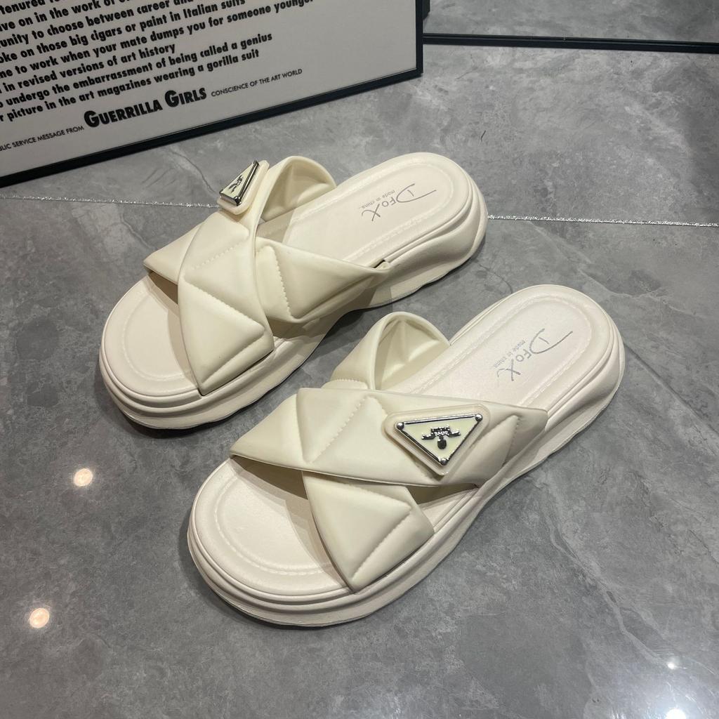 Перекрещенные тапочки женские новые летние персонализированные утолщенные однотонные сандалии с круглым носком, пропускающие воду носки однотонные плоские тапочки