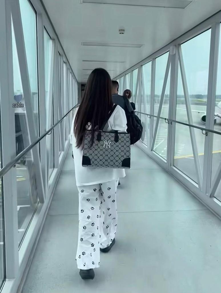 New Korean MLB Full-Logo NY Tote Bag: All-Over Print, Large Capacity, Versatile Shoulder Handbag