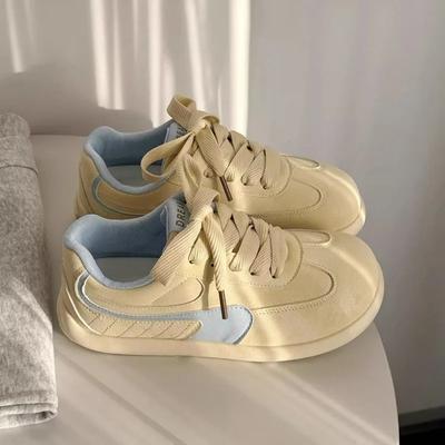 Женская повседневная обувь на шнуровке с плоской подошвой и круглым носком. Женская спортивная обувь для отдыха на открытом воздухе. Удобная спортивная обувь.