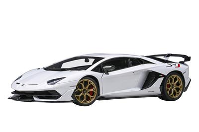 AUTOart Lamborghini Aventador SVJ Pearl White Готовый продукт 1/18