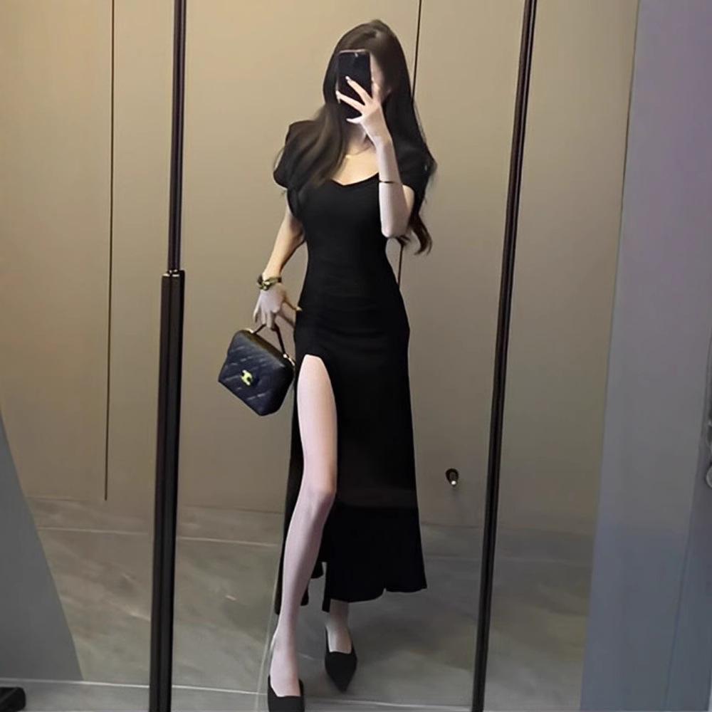 2025 Темпераментное французское приталенное летнее платье с разрезом - Женский сексуальный дизайн с коротким рукавом