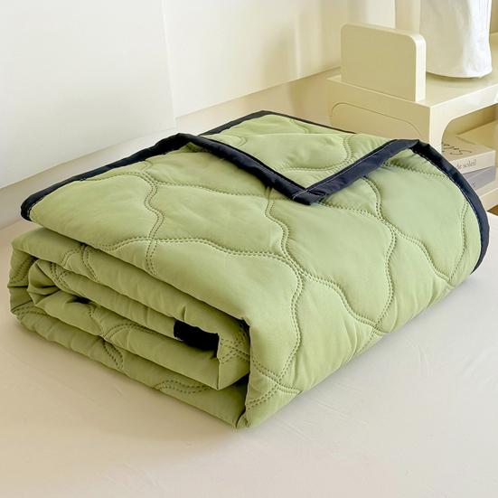 Summer Quilt Lightweight Filling Breathable Bedroom Quilt Cooling Effects Quilt Refreshing Sleep Solution