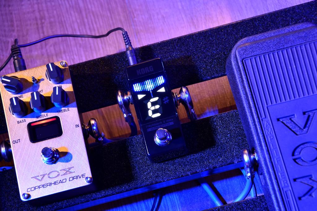 KORG Pitchblack X mini Педальный тюнер для гитары/баса, High Ultra Strobe, Компактный, Экономит место, Точность ±0,1, Буфер, Настройка, PB-X-MINI