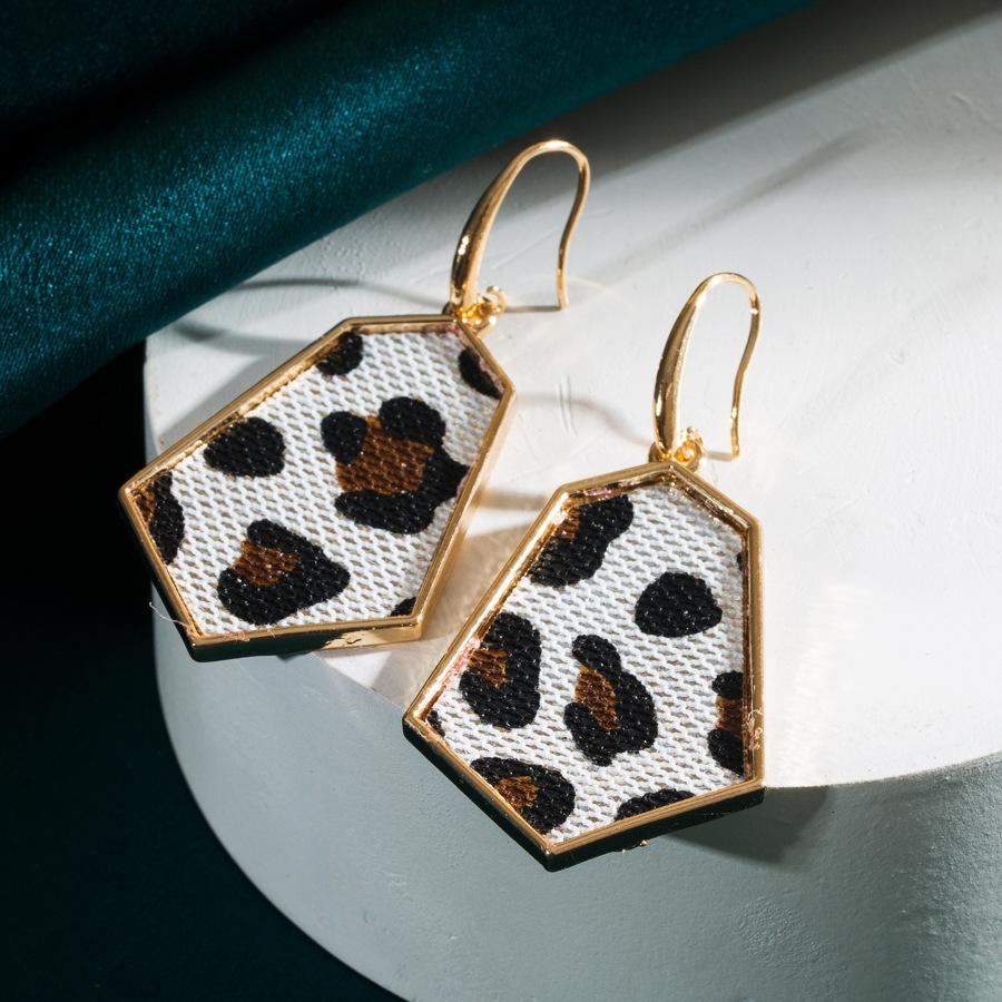 Exaggerated Super Flash Leather Earrings Rhombus Alloy Fashion Graceful