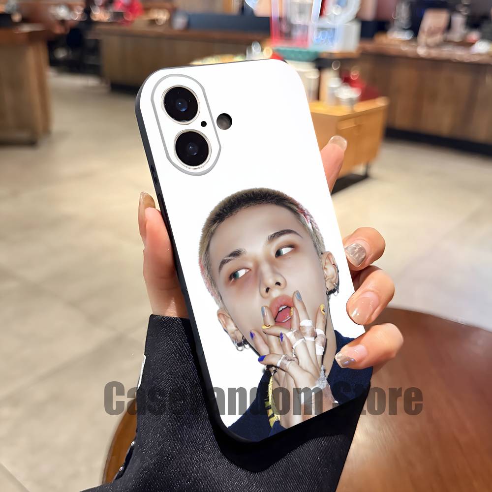 Корейский певец Х-Хёнджин Для iPhone 17,16,15,14,13,12,11,Pro,Max,Plus Черный Мягкий Чехол для Телефона
