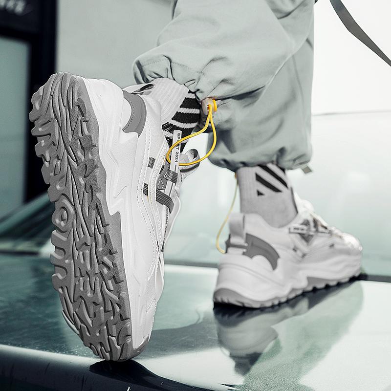 Новые толстые подошвы повышают индивидуальность модной обуви для мужчин, студентов, спортивных нескользящих кроссовок с амортизацией для подростков