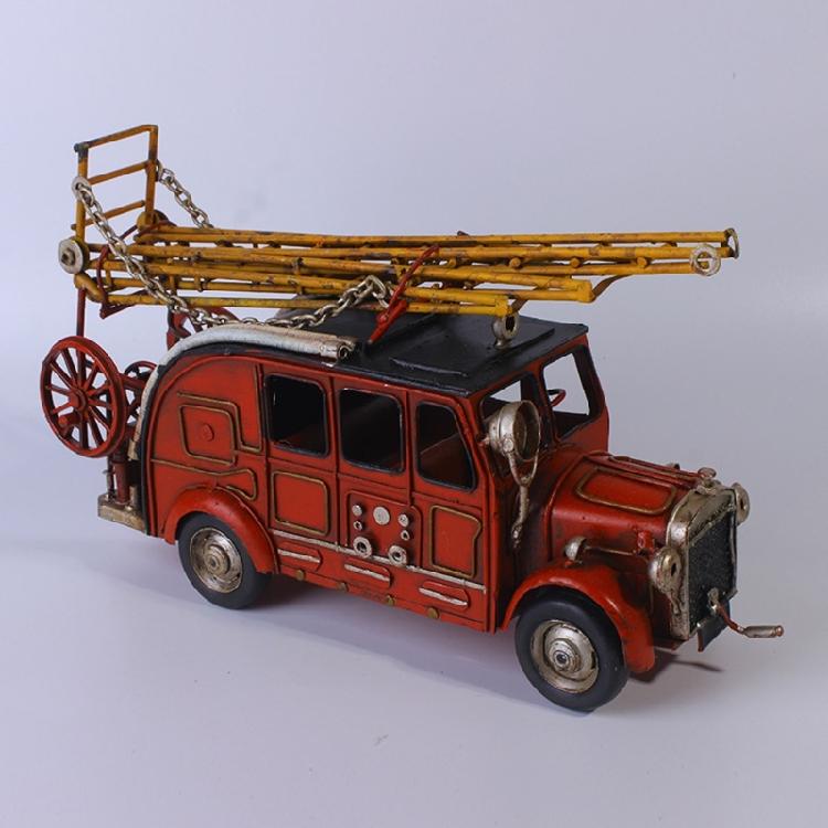 Винтажная модель пожарной машины с лестницей Кованое железо Украшение Общежитие Гостиная