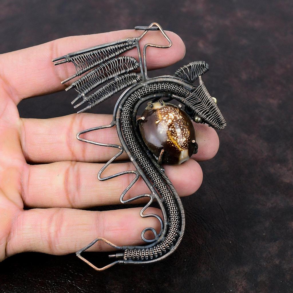 Кулон из ракушки каури, медная проволока, кулон, медные украшения ручной работы, кулон с драгоценным камнем, ювелирные изделия в виде дракона, уникальный стиль, кулон, подарок для женщин