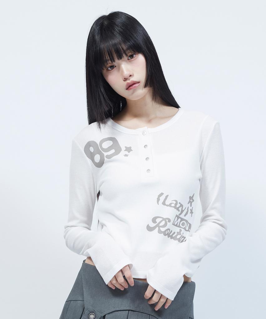 Waffle Henley с длинным рукавом и графическим принтом LMR, цвет слоновой кости