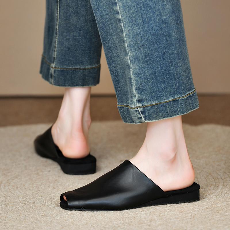 Женские мюли с закрытым носком, сандалии, новая кожаная обувь для женщин, модные современные шлепанцы, слайды, женская обувь с открытым носком и низким каблуком