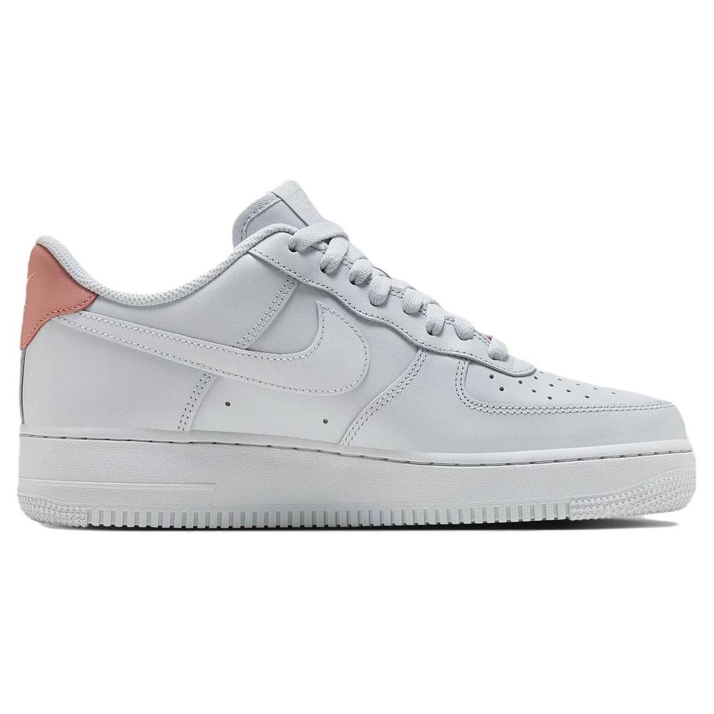 Nike Кроссовки унисекс Air Force 1 07 Platinum Stardust Red White Pure Platinum HF0729-001